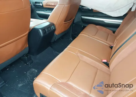 2017 Toyota Tundra 1794 5.7L V8 z USA, uszkodzony, nr VIN 5TFAW5F12HX653562